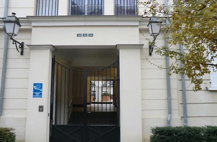 Lägenhet Appartement Serris *